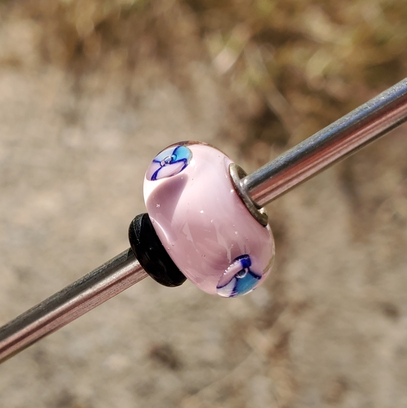 Trollbeads Pink Bead TGLBE-10025 - Picture 4 of 6